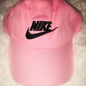 Pink Nike Baseball Cap 🧢💕